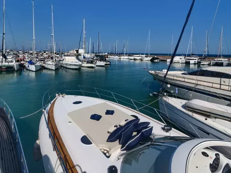 Sunseeker Predator 60 | Divina 2