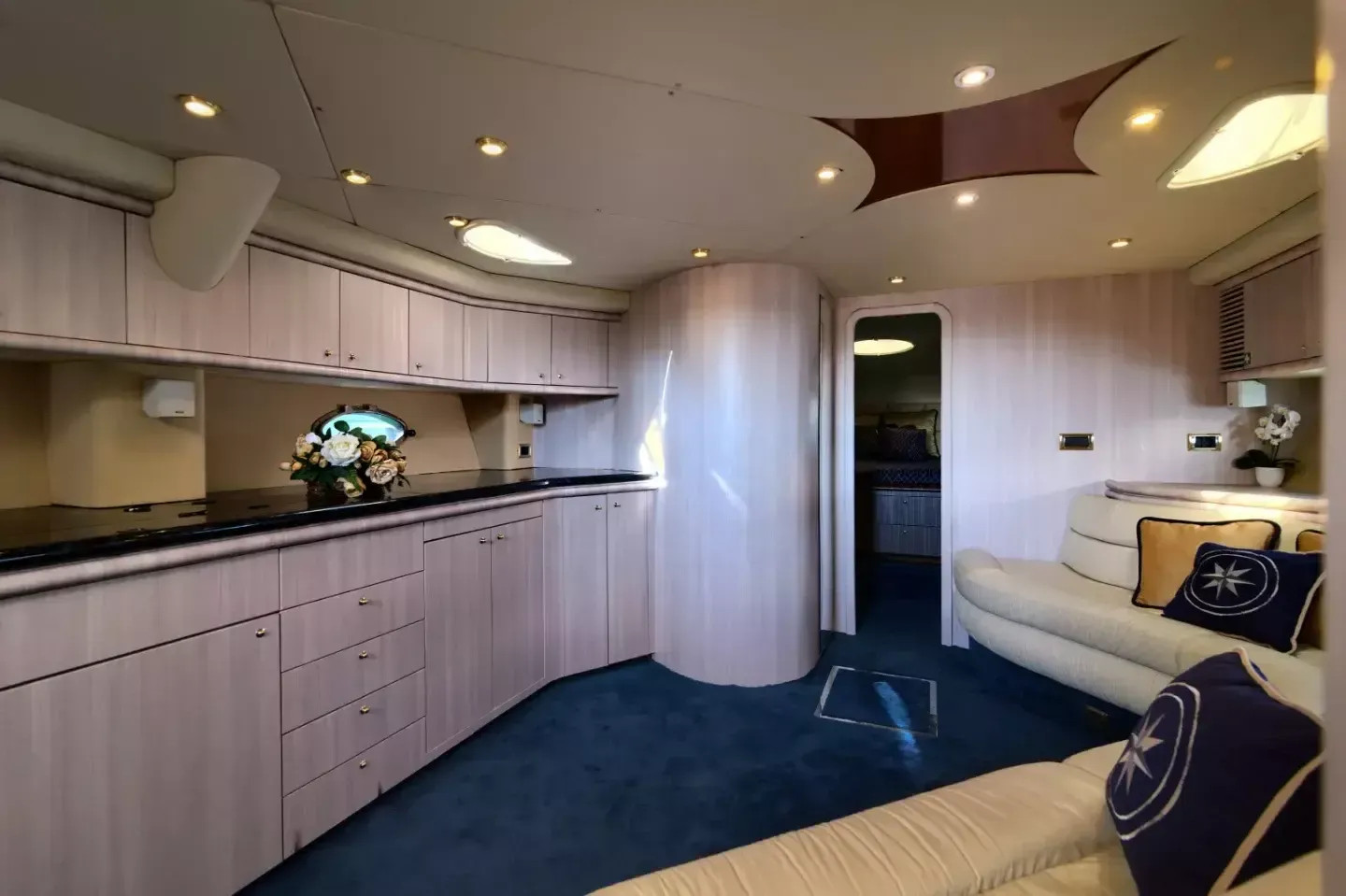 Sunseeker Predator 60 | Divina 2