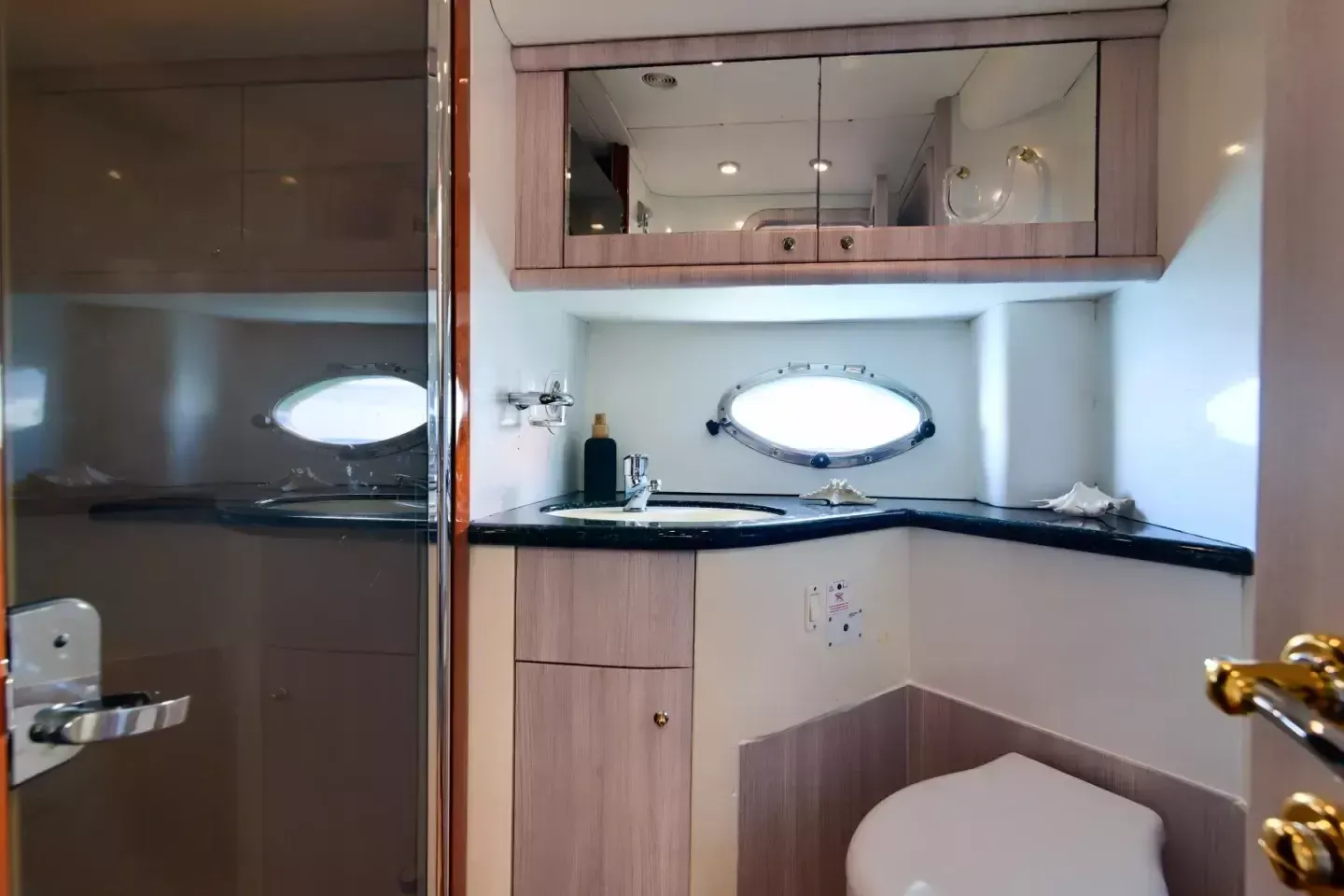 Sunseeker Predator 60 | Divina 2