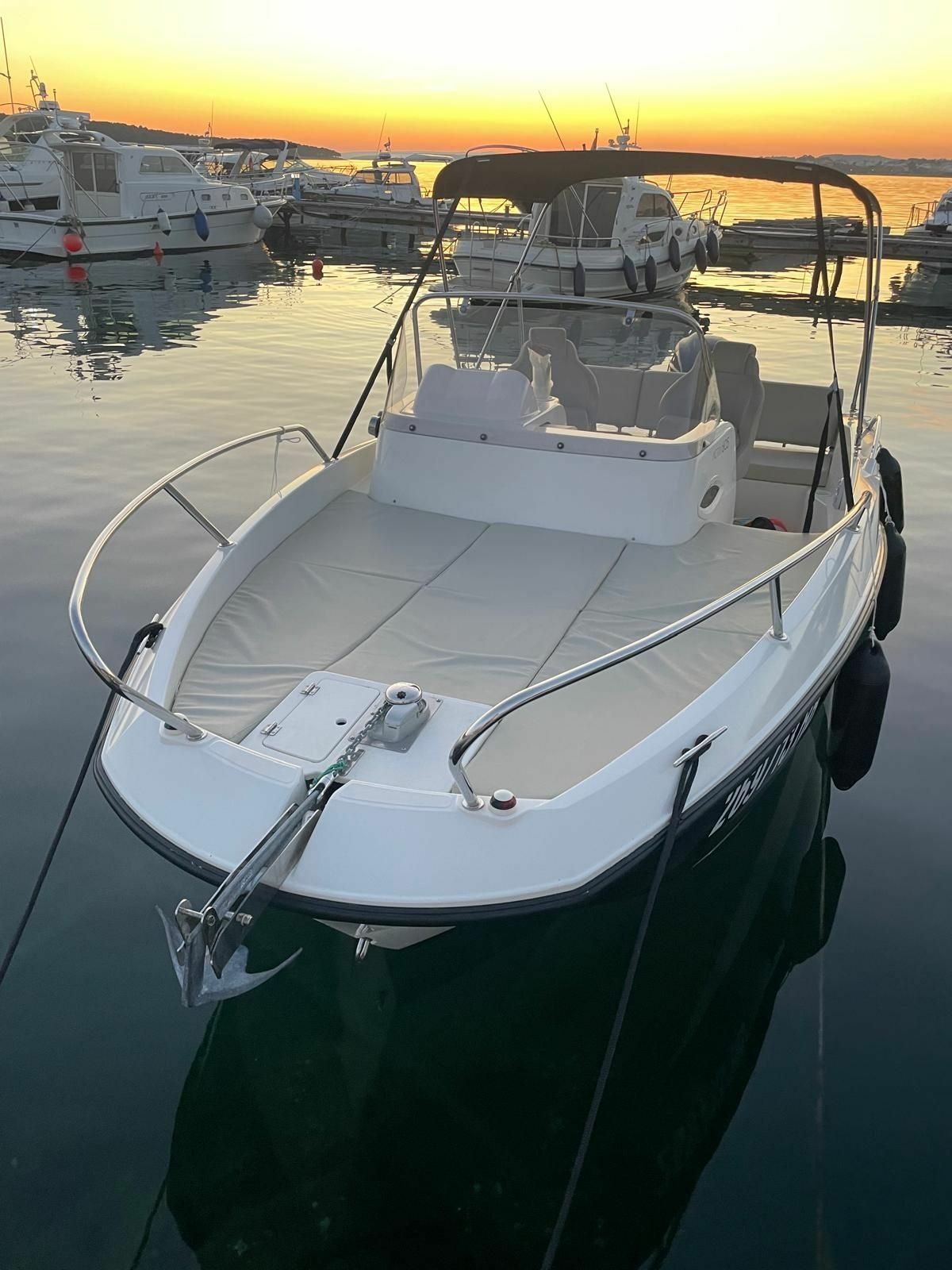 Quicksilver Activ 605 Sundeck | 18
