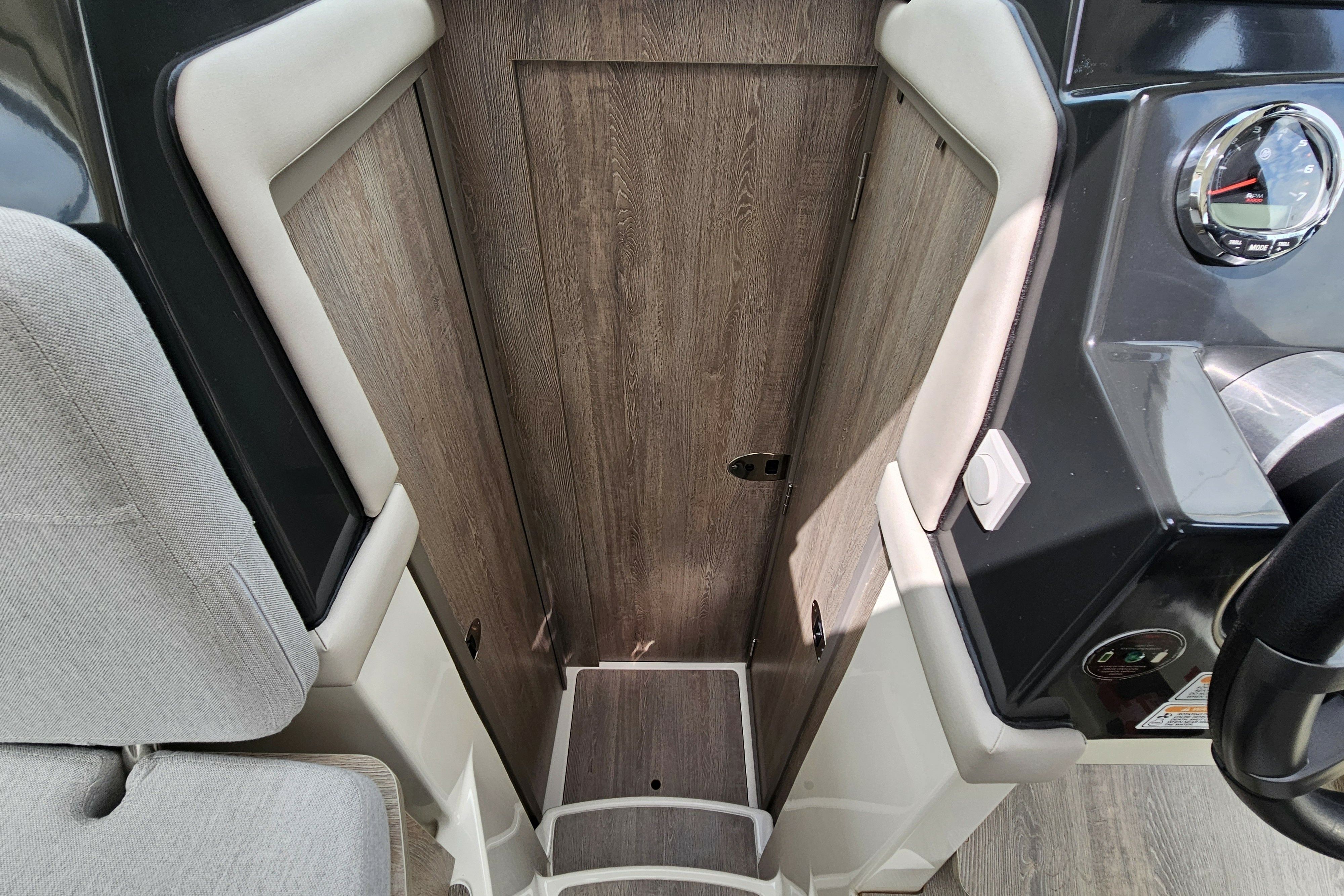 Quicksilver 905 | Hippie