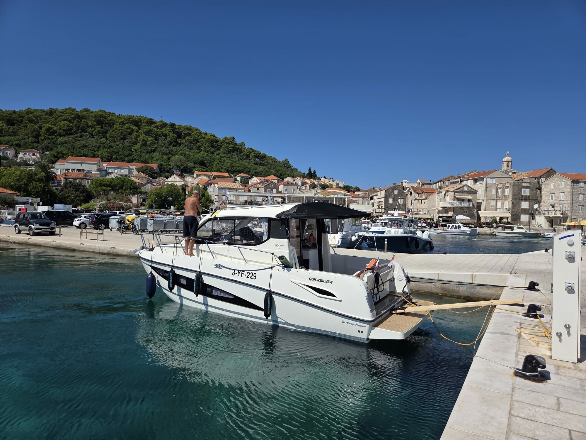 Quicksilver 905 | Hippie