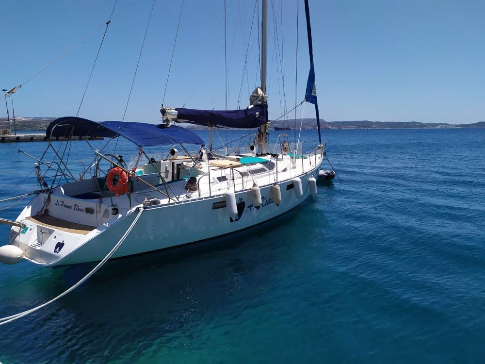 Beneteau Oceanis 430 | La Pomme Bleue