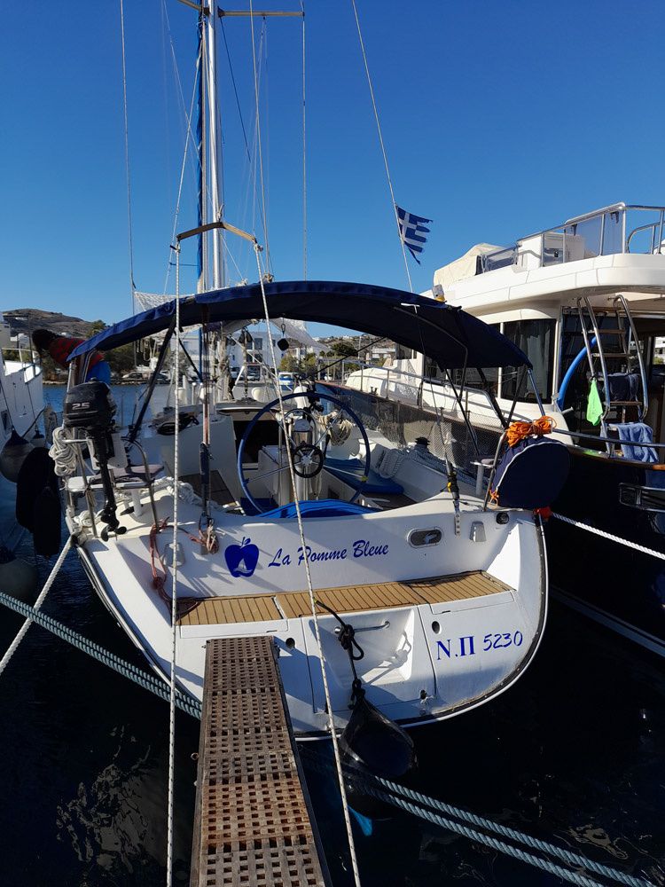 Beneteau Oceanis 430 | La Pomme Bleue