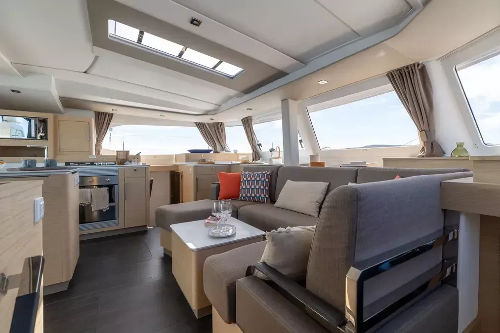 Fountaine Pajot FP44 | Our Moment