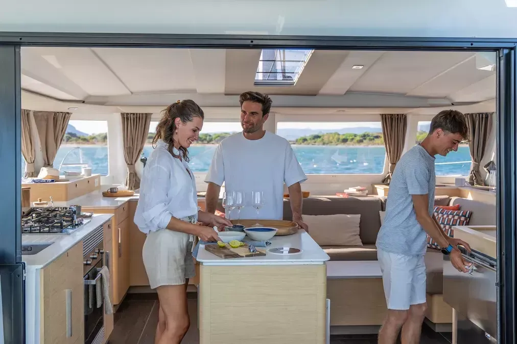 Fountaine Pajot FP44 | Our Moment