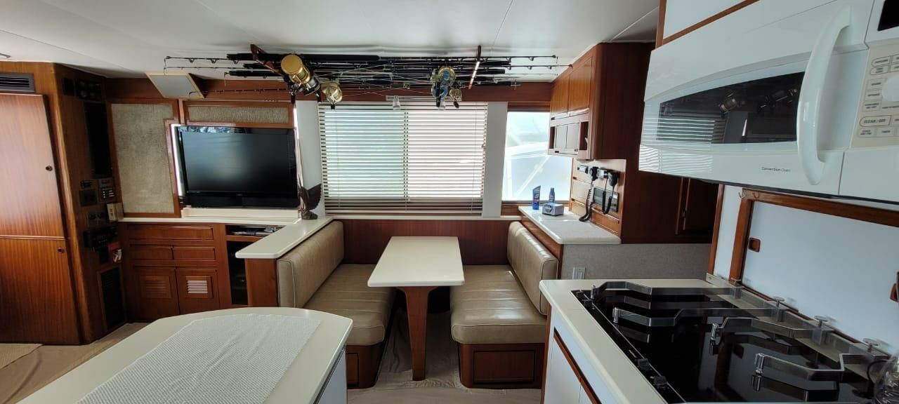 Hatteras Convertible 50 | Esmeralda
