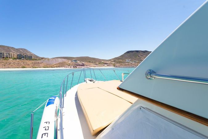 Hatteras Convertible 50 | Esmeralda