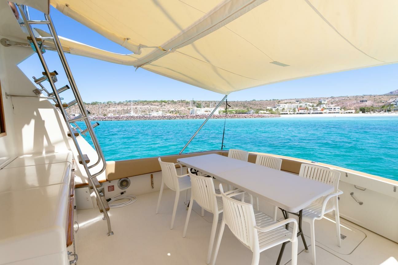 Hatteras Convertible 50 | Esmeralda