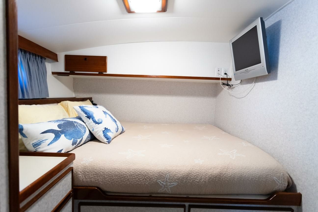 Hatteras Convertible 50 | Esmeralda