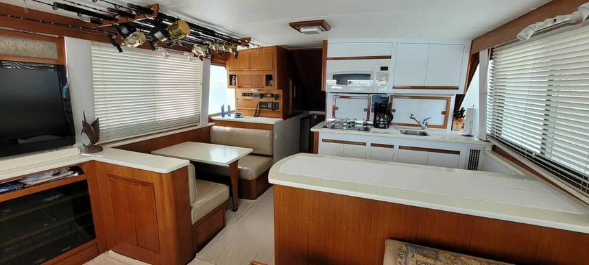 Hatteras Convertible 50 | Esmeralda