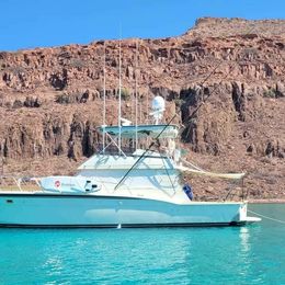 Hatteras Convertible 50 | Esmeralda