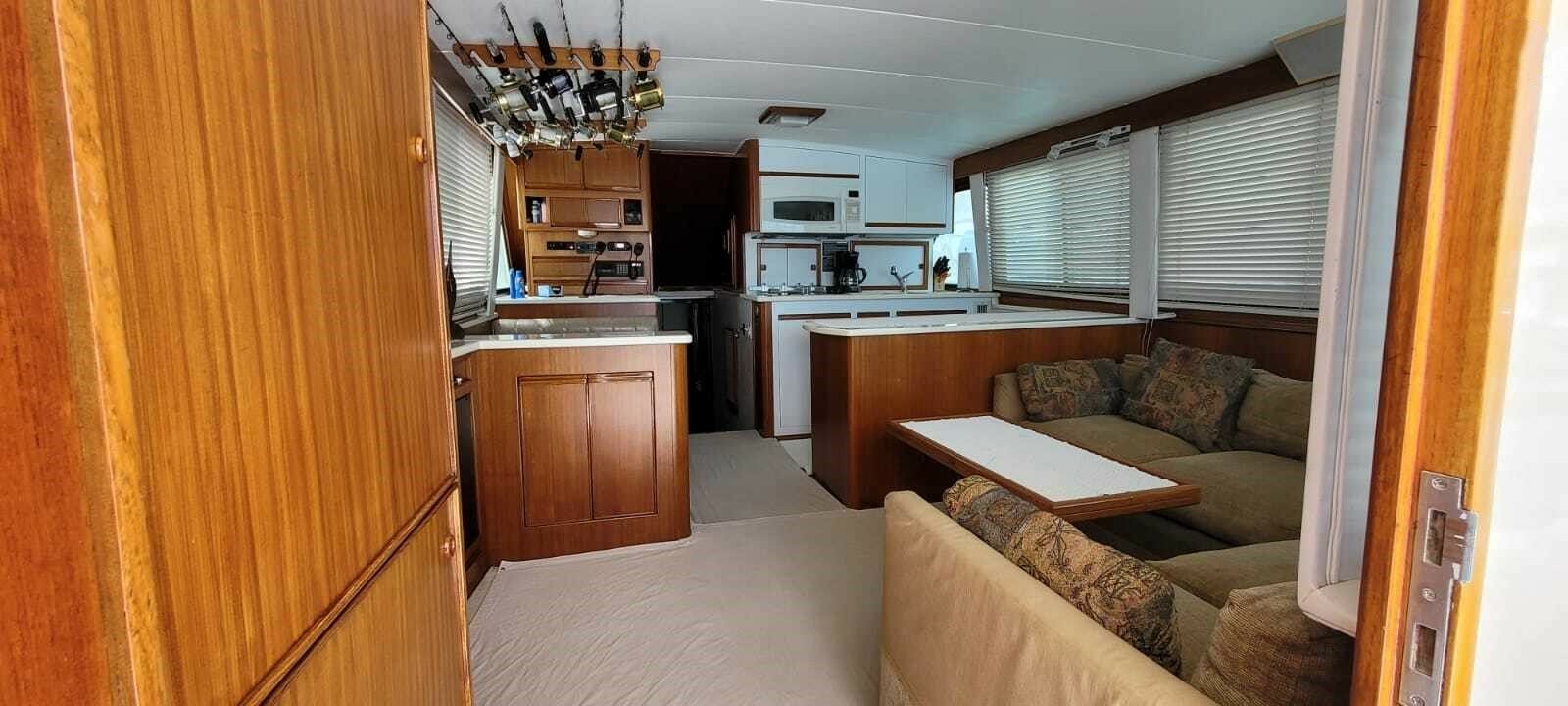 Hatteras Convertible 50 | Esmeralda