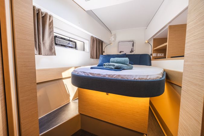 Fountaine Pajot New 41 | Montague