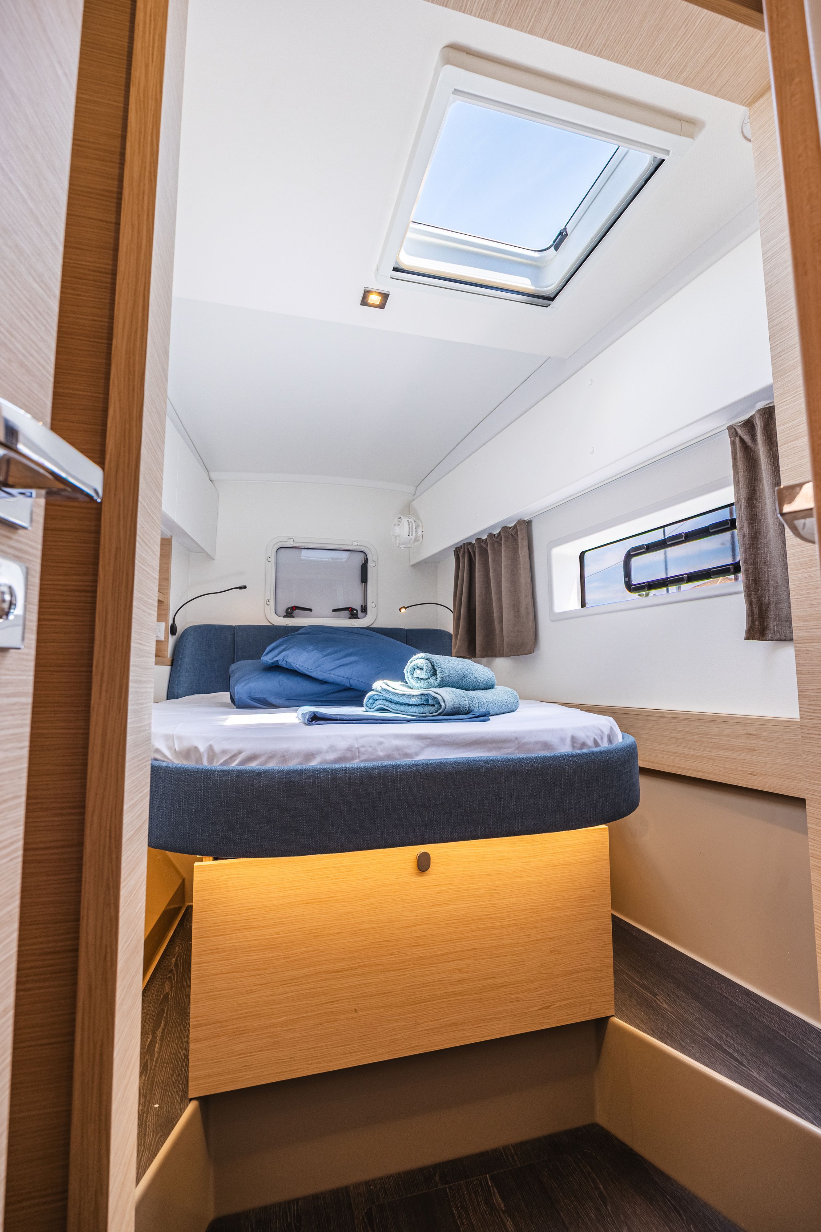 Fountaine Pajot New 41 | Montague