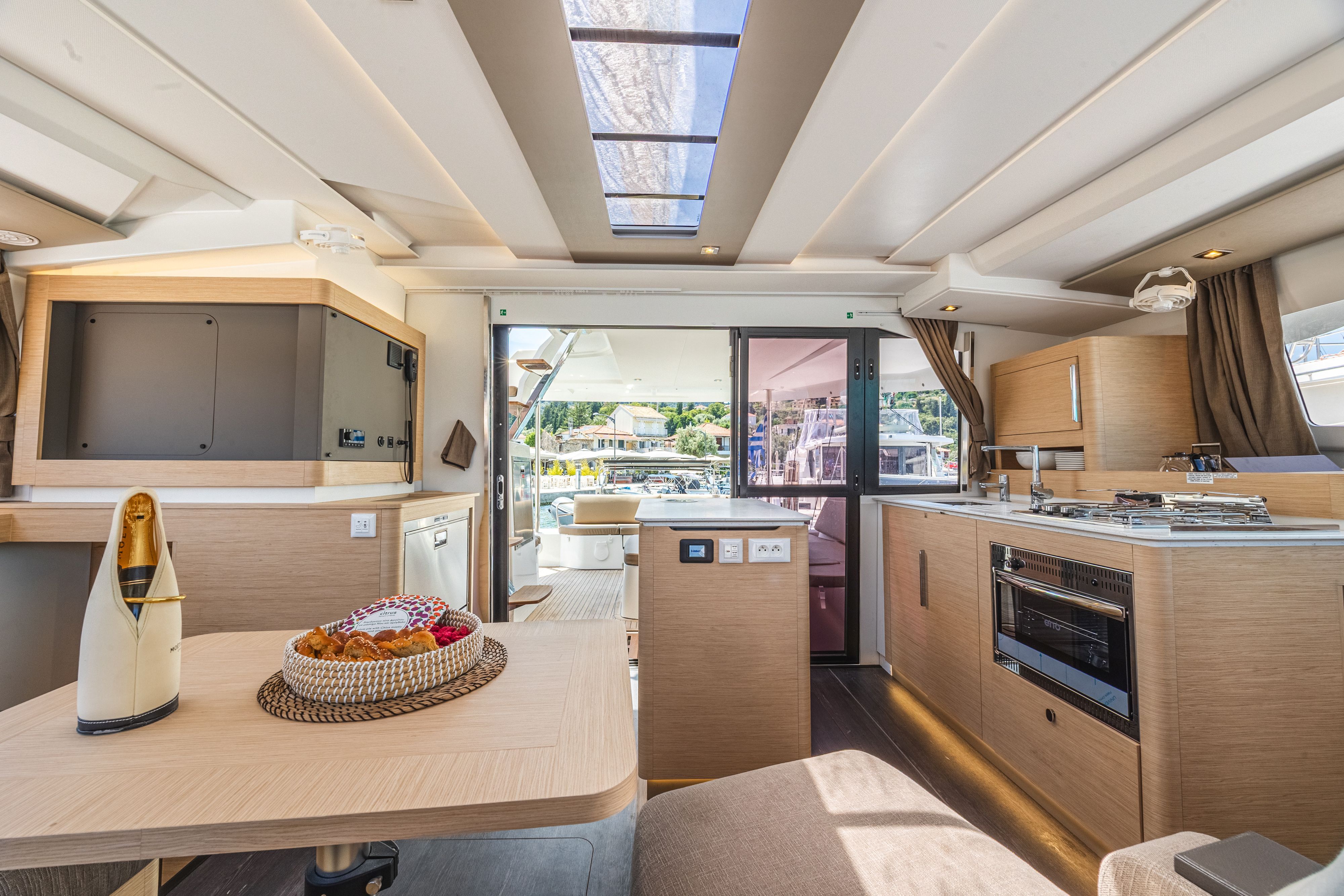 Fountaine Pajot New 41 | Montague