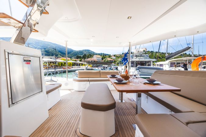 Fountaine Pajot New 41 | Montague