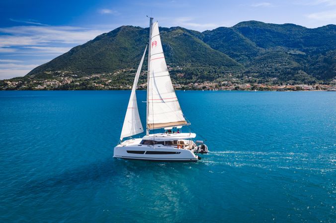 Fountaine Pajot New 41 | Montague