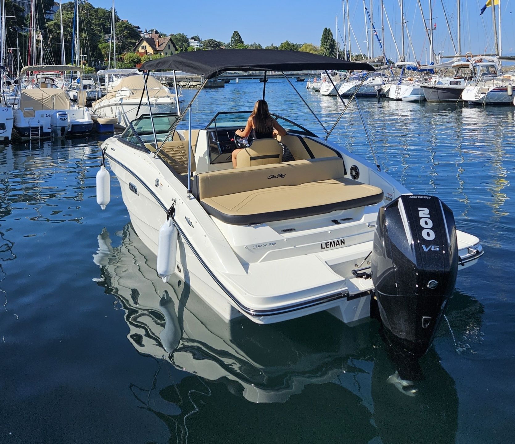 Sea Ray SPX 210 | Leman