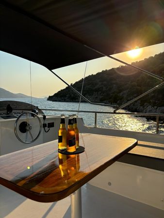 Custom Built 46 | Les Mares