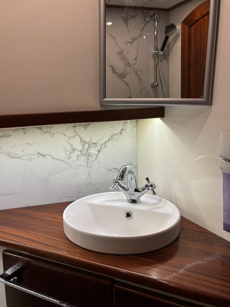 Custom Built 46 | Les Mares