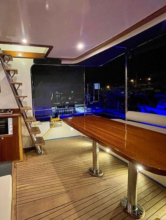 Custom Built 46 | Les Mares