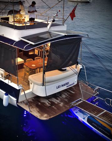 Custom Built 46 | Les Mares
