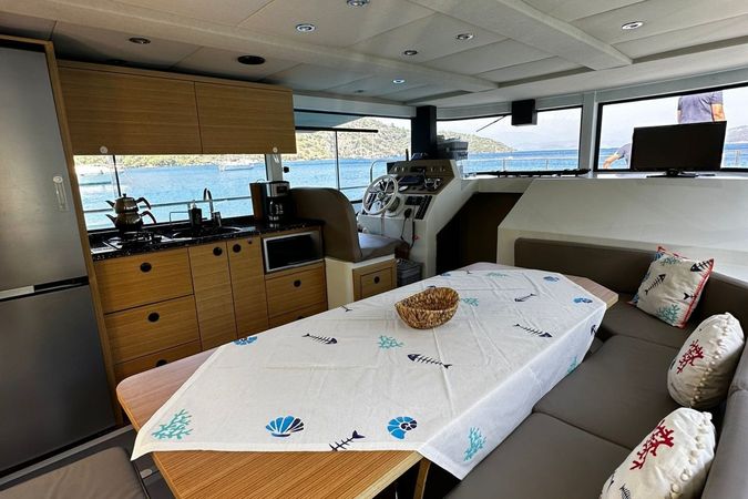 Custom Built 52 | Labarna
