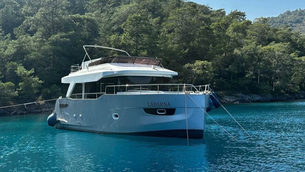 Custom Built 52 | Labarna