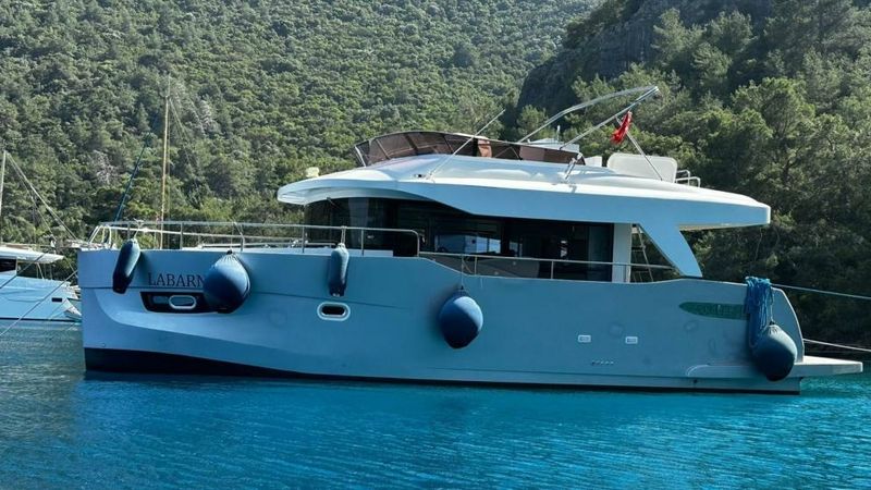 Custom Built 52 | Labarna
