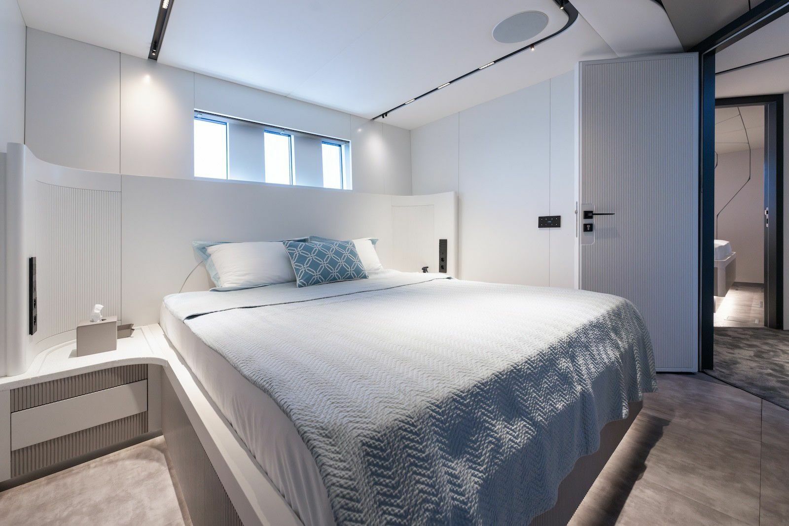 Delta Marine 84 | Ferro 77