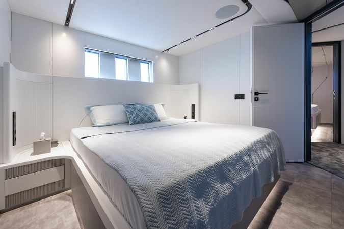 Delta Marine 84 | Ferro 77