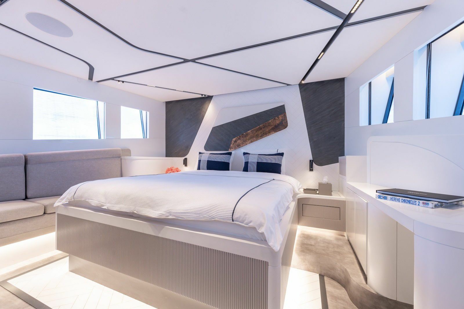 Delta Marine 84 | Ferro 77