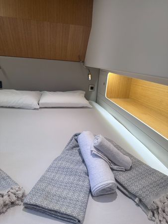 DG Yachts Fly 43 | DMG-1