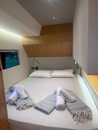 DG Yachts Fly 43 | DMG-1