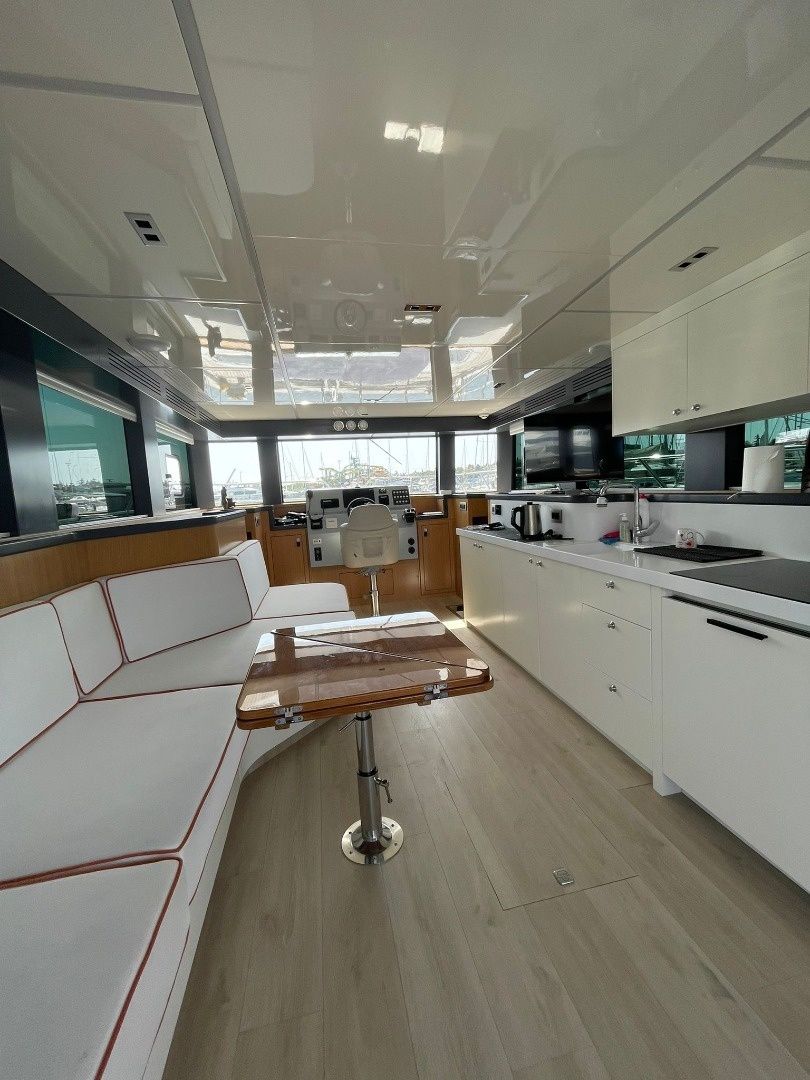 DG Yachts Fly 43 | DMG-1