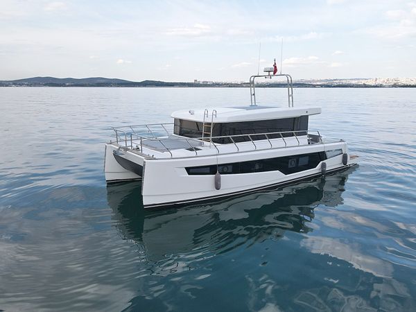 DG Yachts 43 | DMG