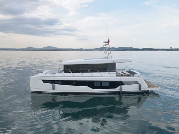 DG Yachts 43 | DMG