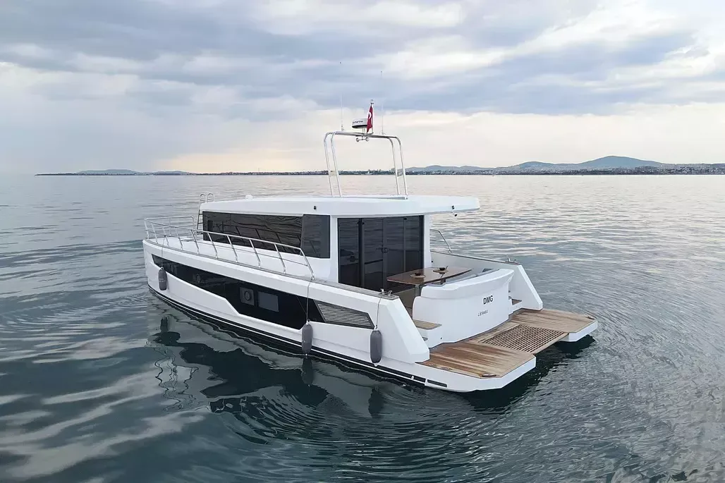 DG Yachts 43 | DMG