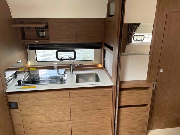 Jeanneau Leader 36 | Explorer 2