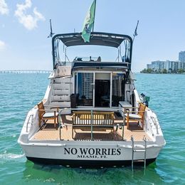Sea Ray 440 Express Bridge | No Worries
