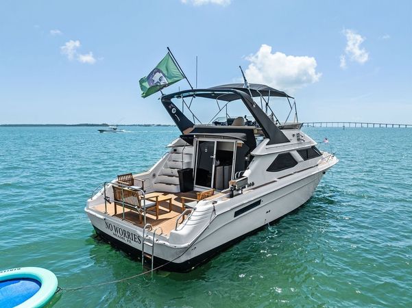Sea Ray 440 Express Bridge | No Worries