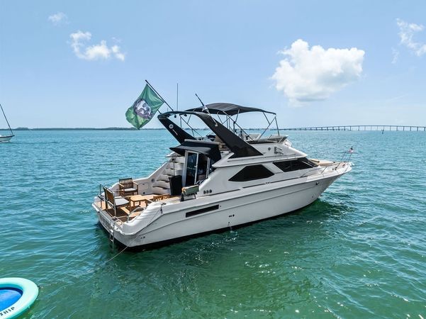 Sea Ray 440 Express Bridge | No Worries