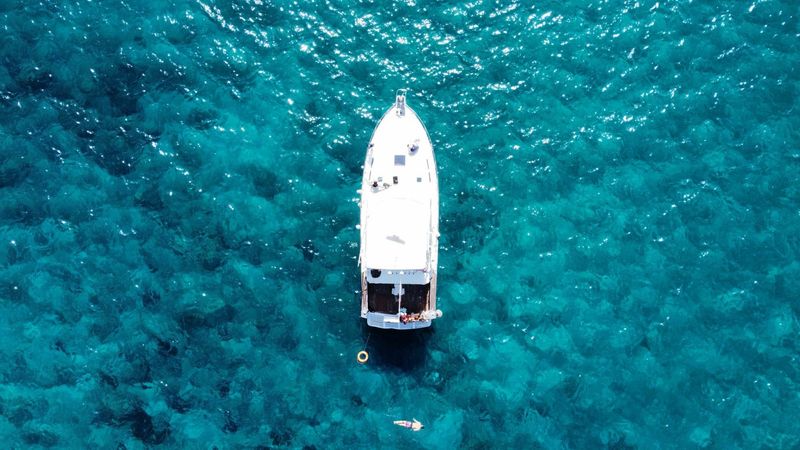 Rampage 38 | Tonina Cruises