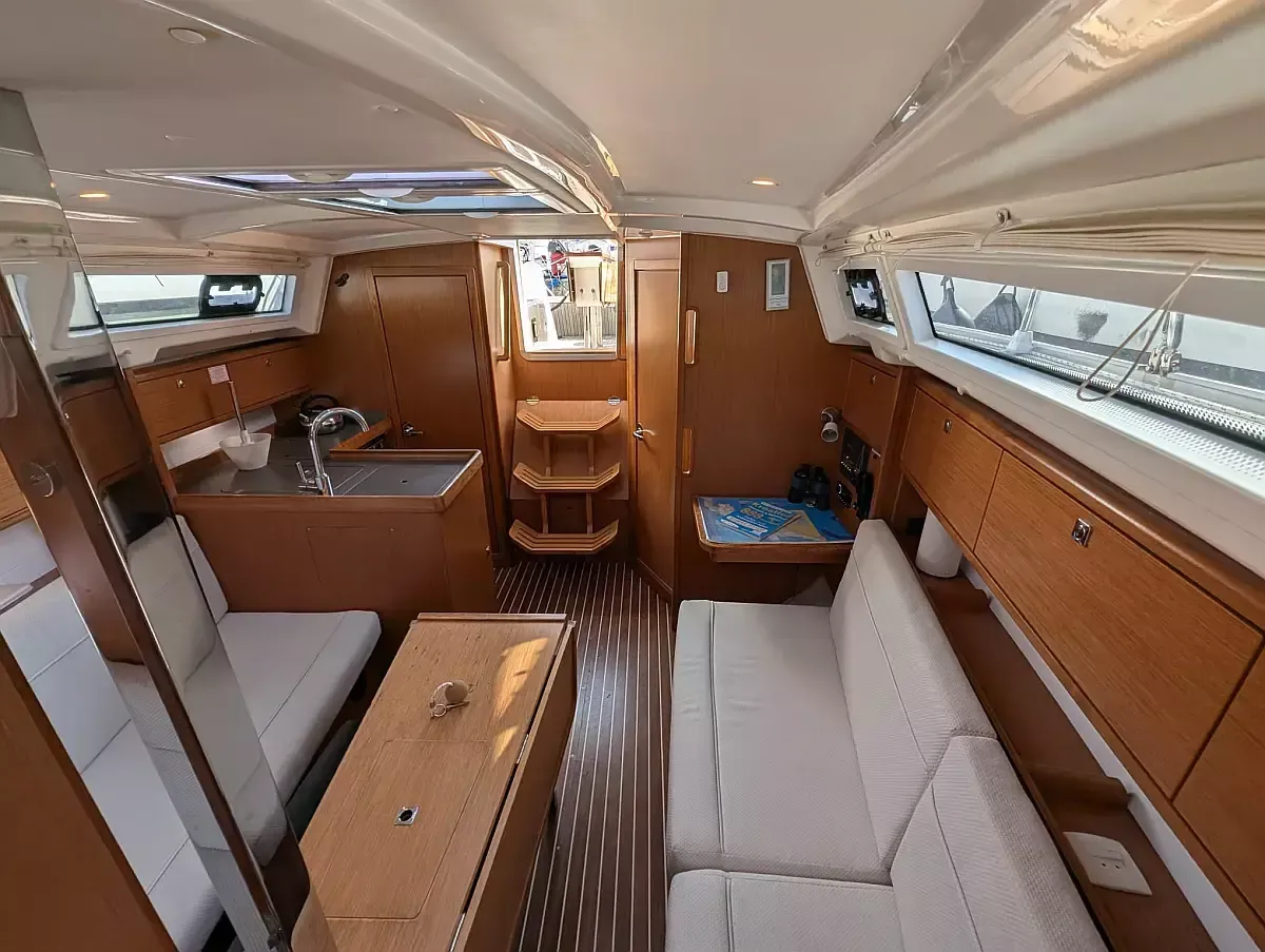 Bavaria Cruiser 34 | Little Joe