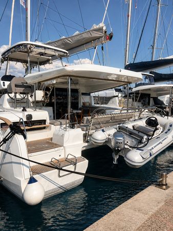 Lagoon 43 | Andorinha