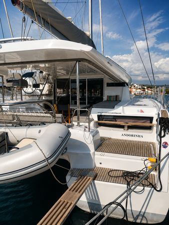 Lagoon 43 | Andorinha