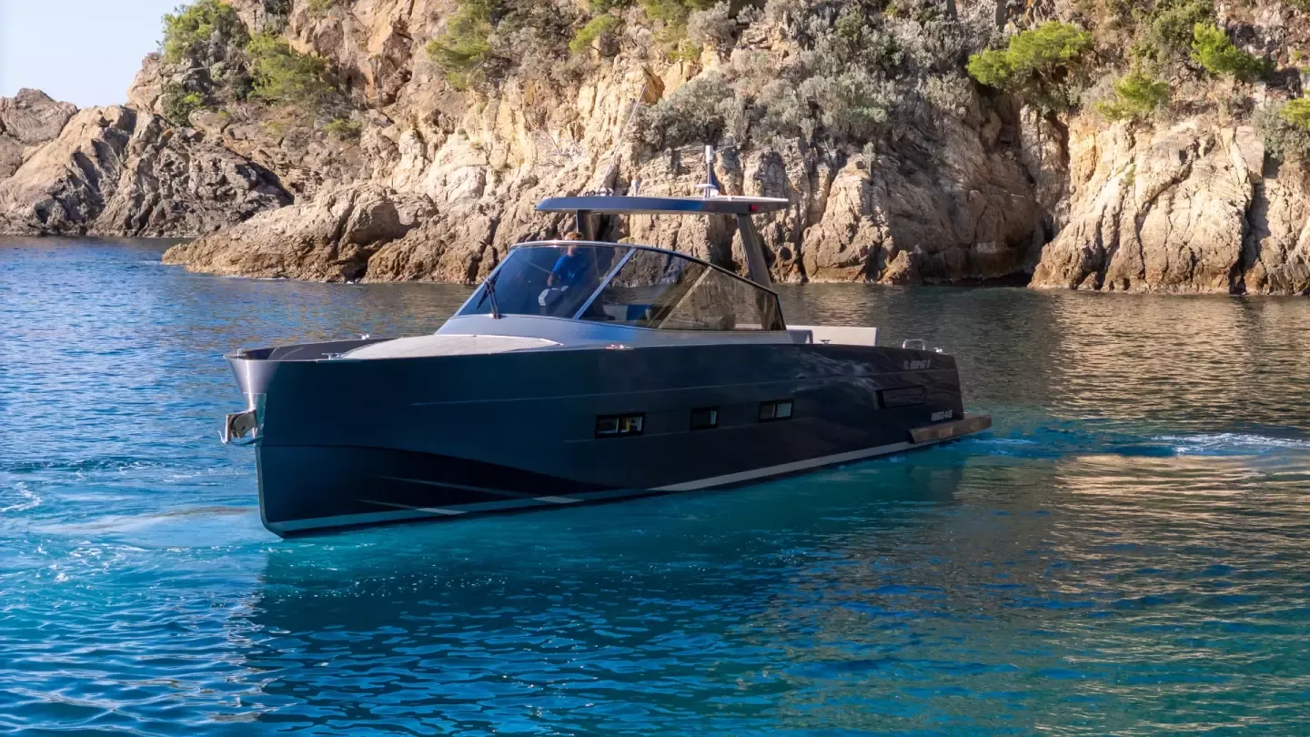 MedYacht 42 | Layback