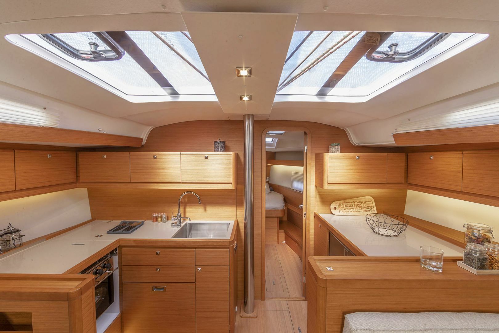 Dufour 430 | Victoria