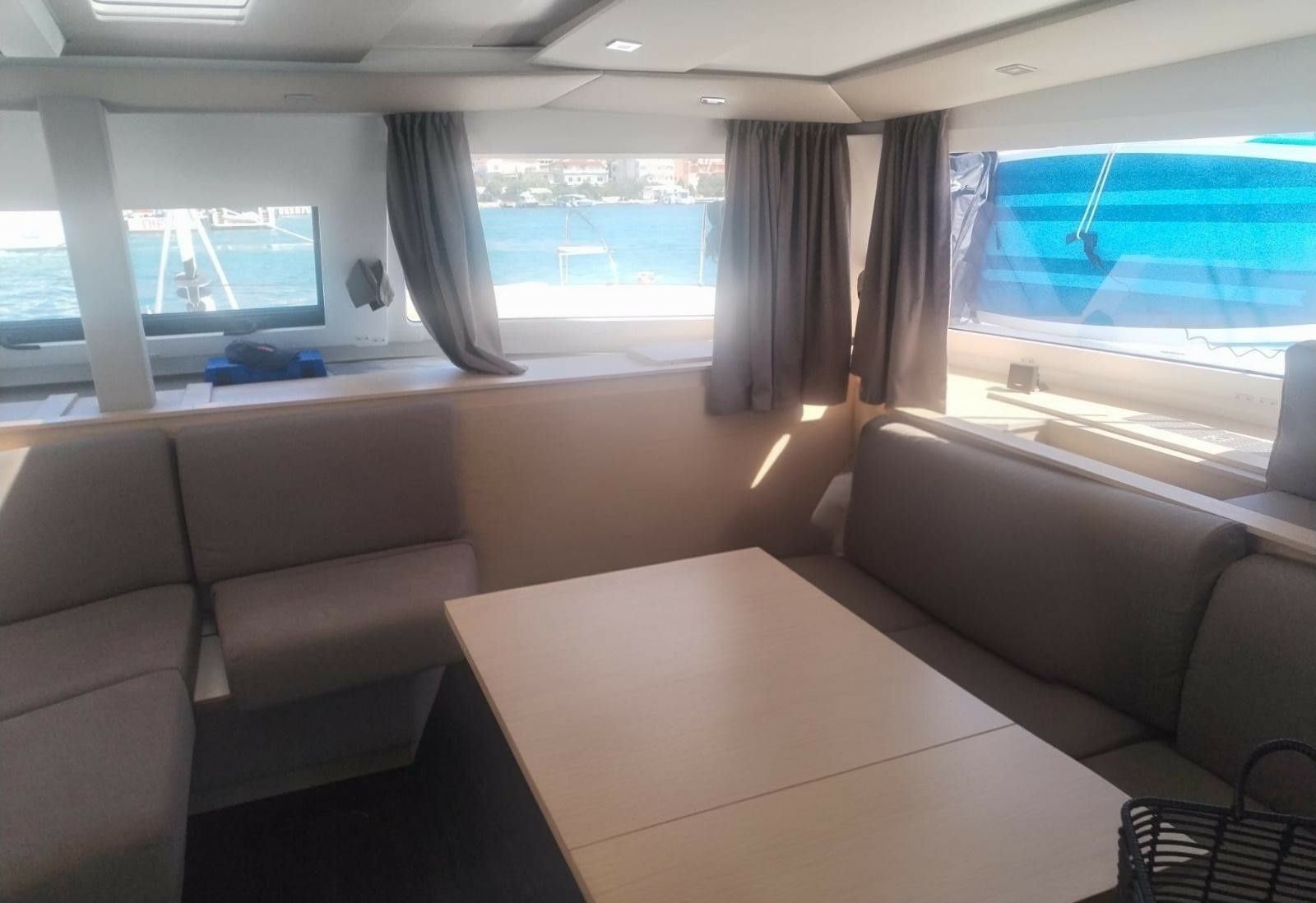 Fountaine Pajot Aura 51 | Odysseus